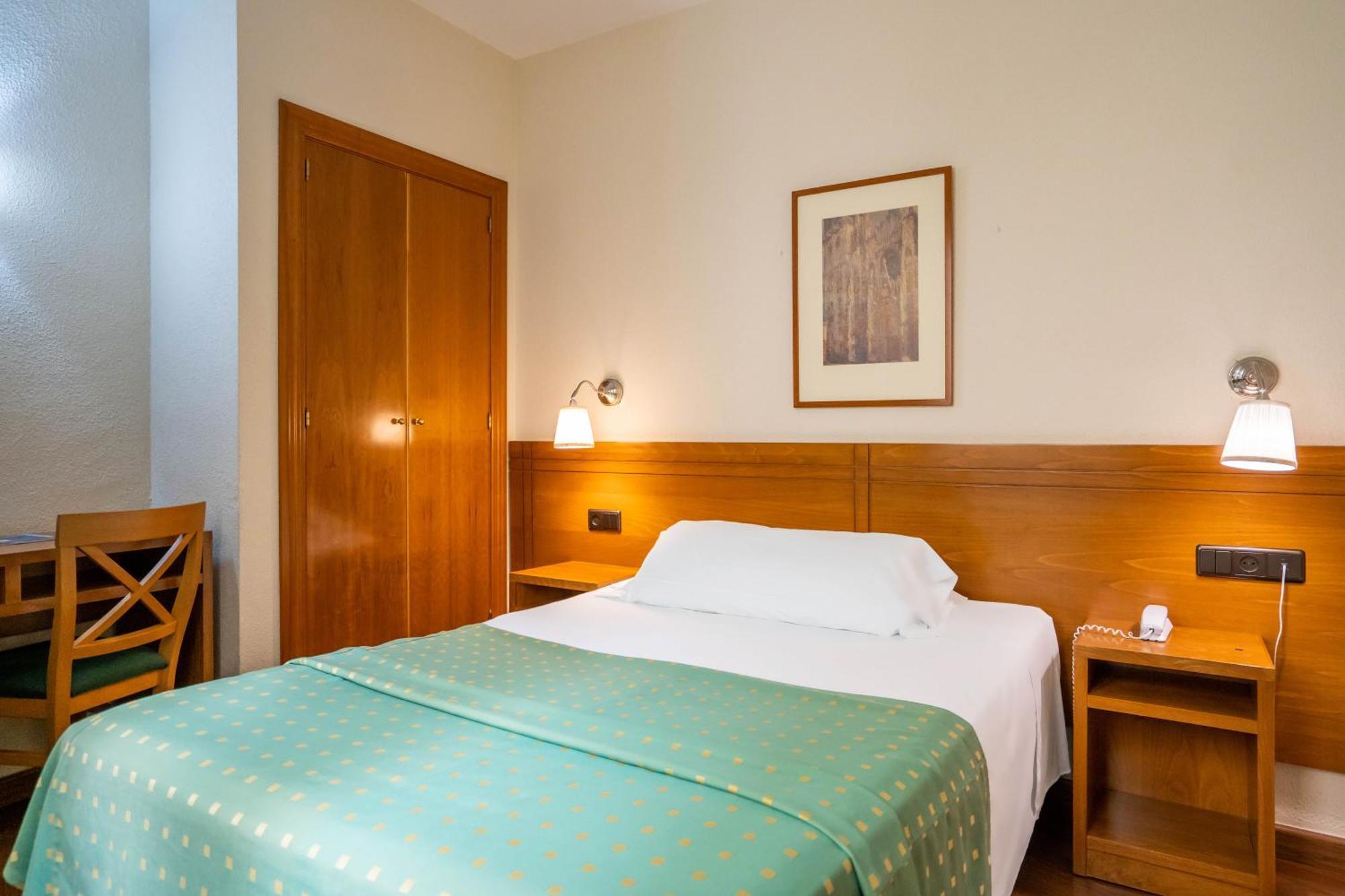 Yit Conquista De Toledo Hotel Exterior foto